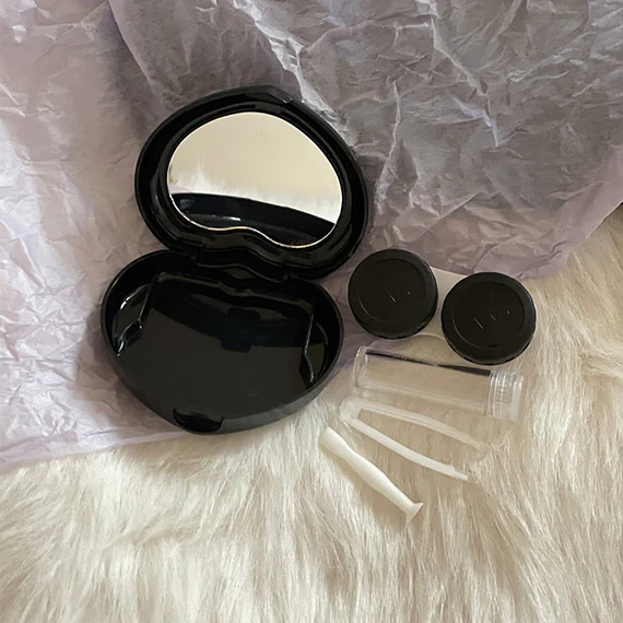 Heart Shaped Travel Lens Case - Image 8