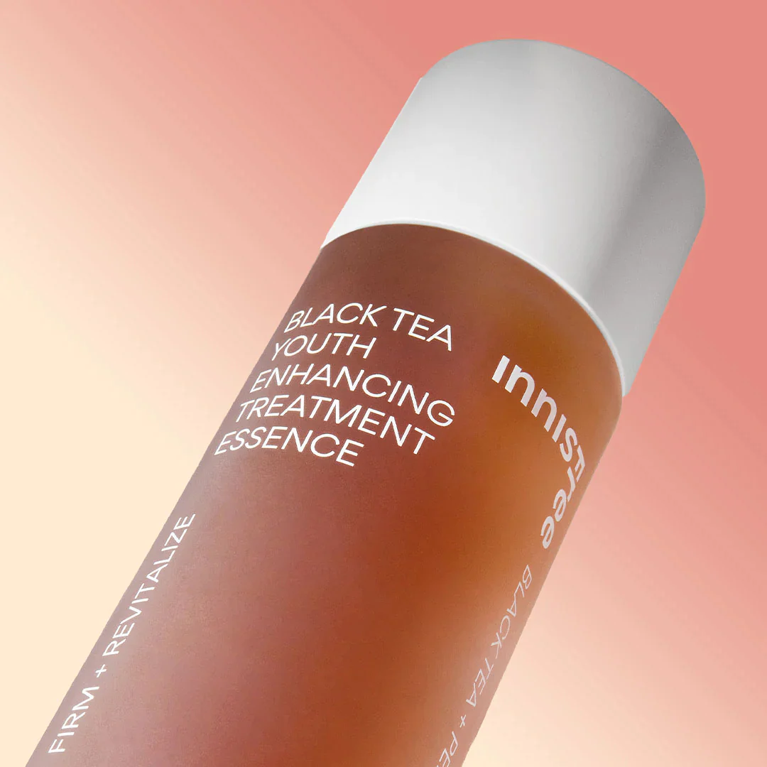Innisfree Black Tea Youth Enhancing Treatment Essence - Image 3