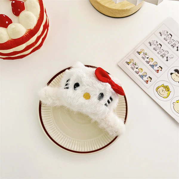Sanrio Fluffy Hair Claw - Image 11